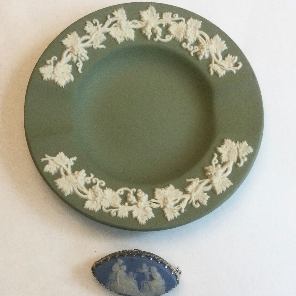 Wedge wood jasper ware